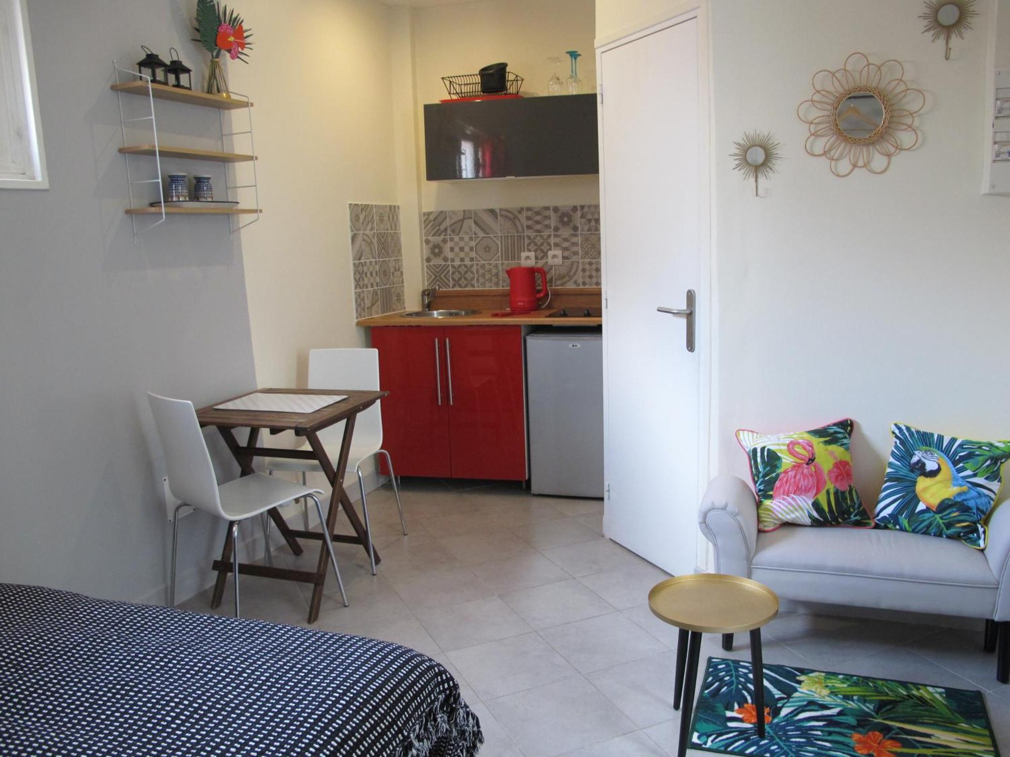 Studio Avec Cour Exterieure Aux Portes De Paris 巴涅奥莱 外观 照片